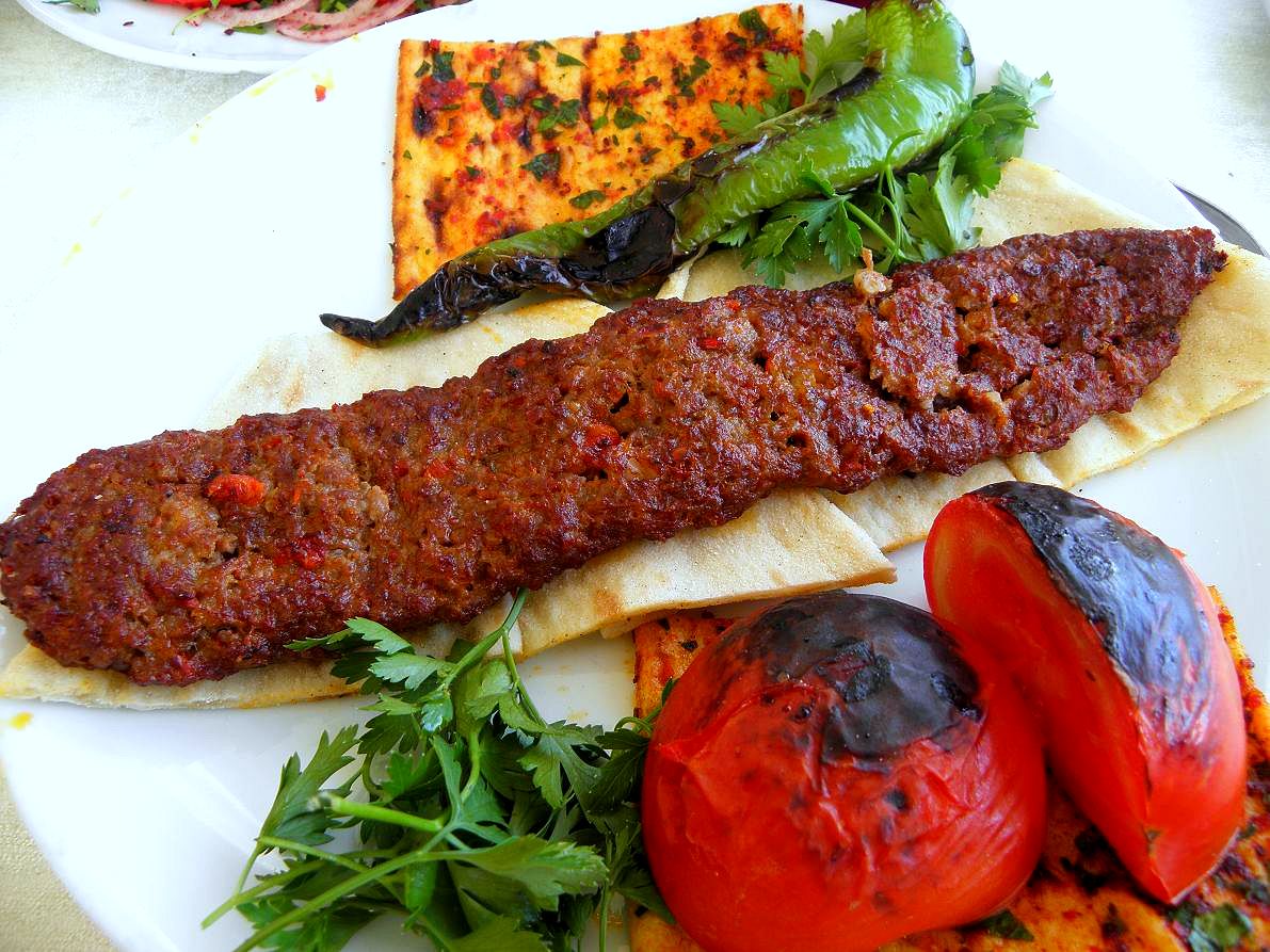 Adana kebabı servis örneği