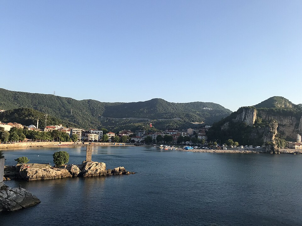 Amasra Gezilecek Yerler: Limanlar, Kale, Müze ve Hafta Sonu Rotası