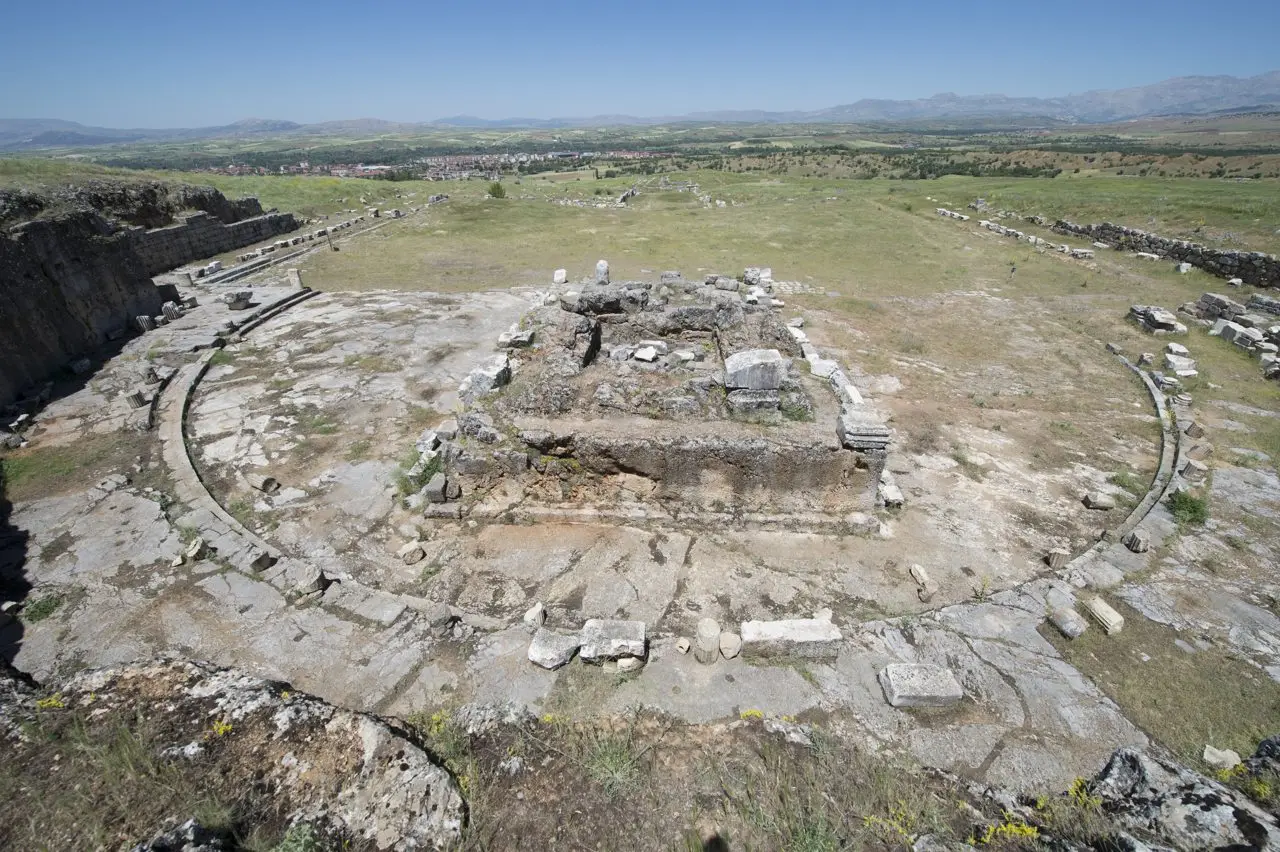 Pisidia Antiokheia Gezi Rehberi: Yalvaç’ta Antik Kent ve Müze
