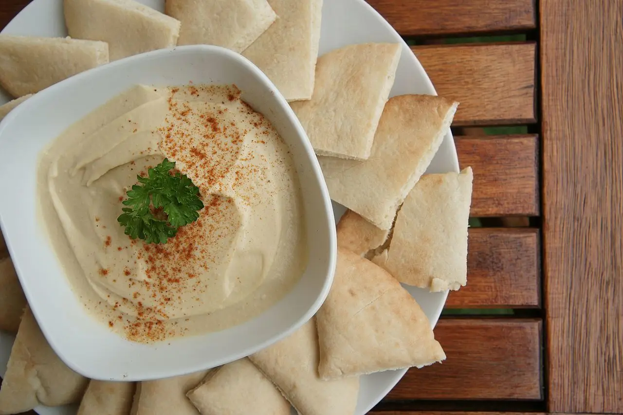 Humus Tarifi: Nohut, Tahin ve Pürüzsüz Kıvamın İpuçları