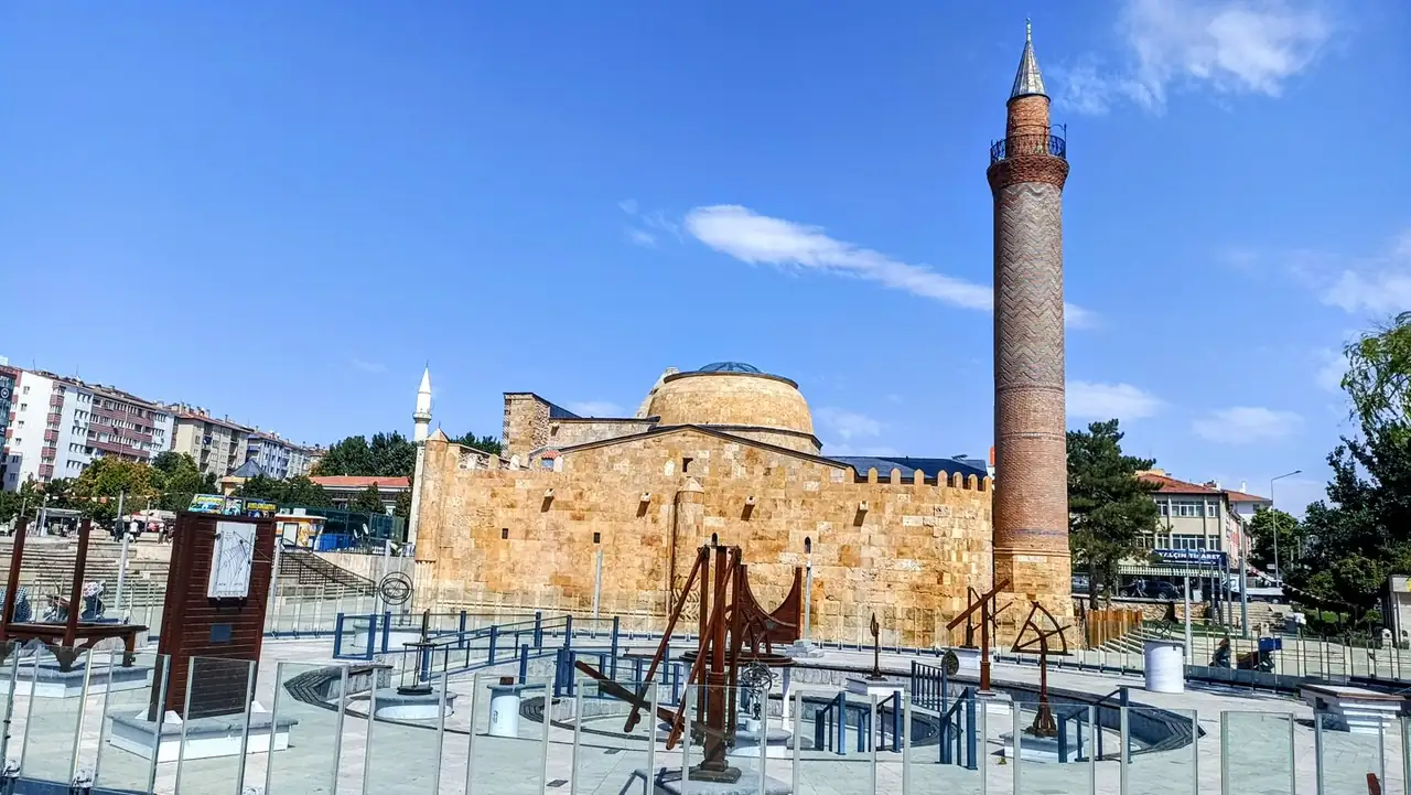 Kırşehir Gezilecek Yerler: Ahilik ve arkeoloji