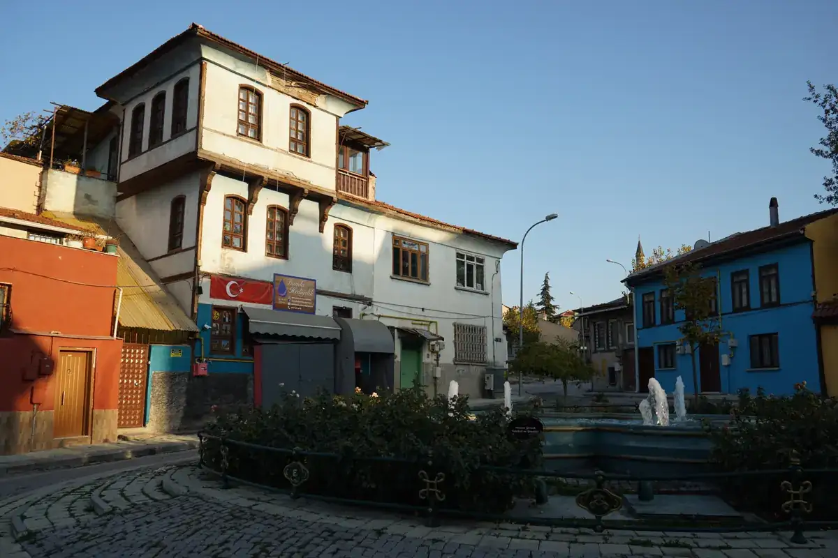 Odunpazarı Tarihî Evleri: Sokaklar ve Kurşunlu İçin Gezi Planı