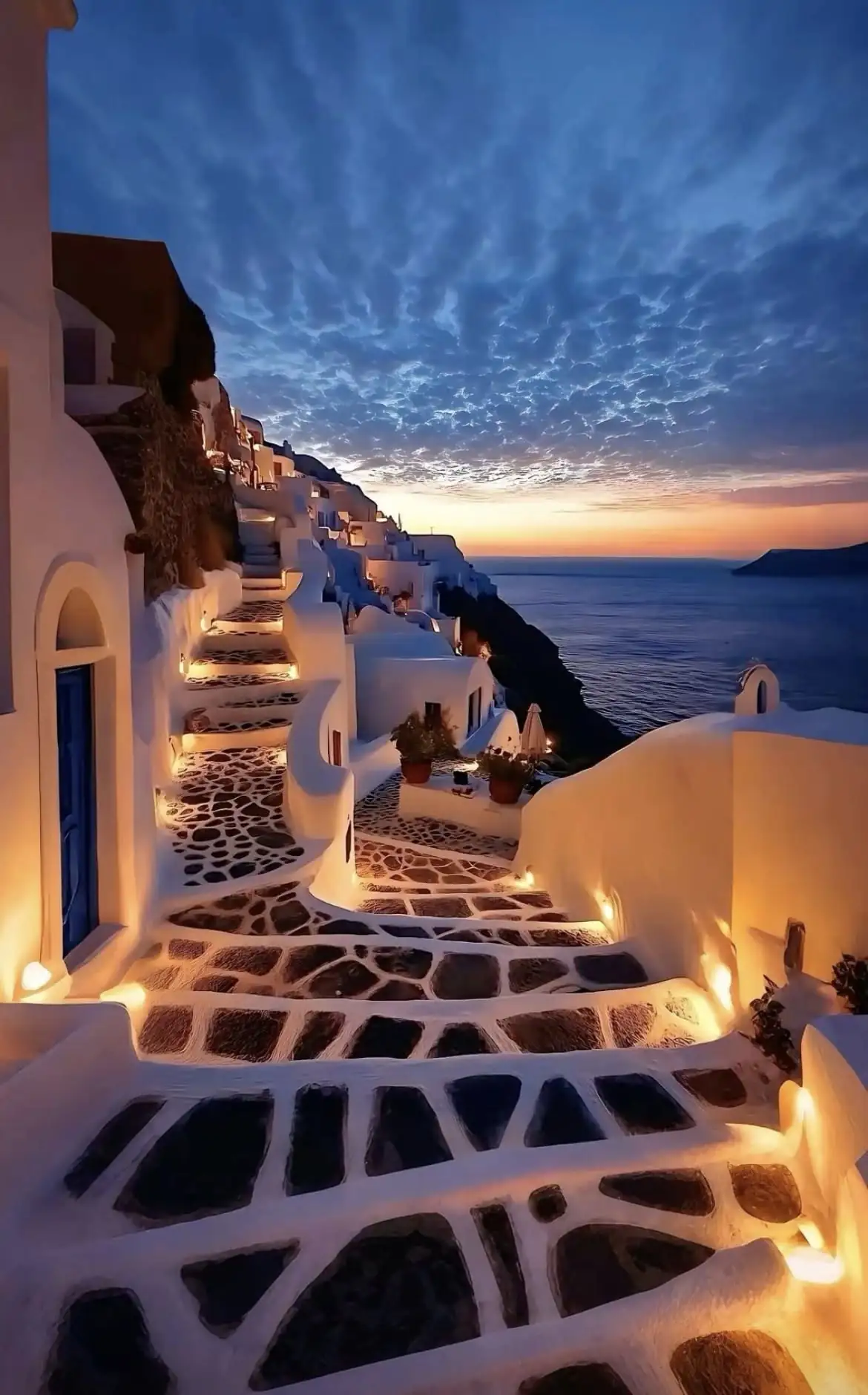 Santorini'de Görülmesi Gereken Yerler ve Oia Köyü Rehberi